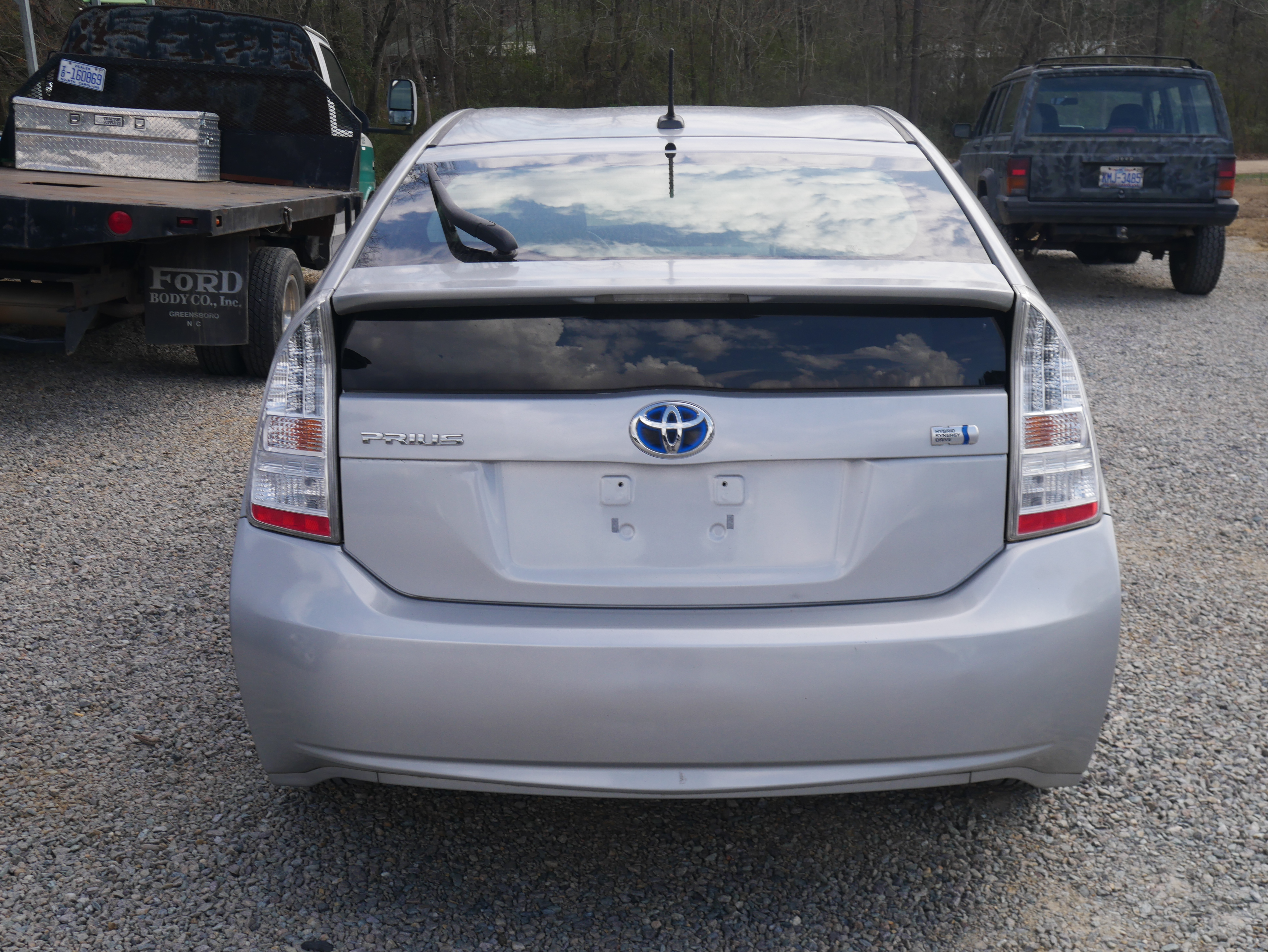 View vehicle photo 3