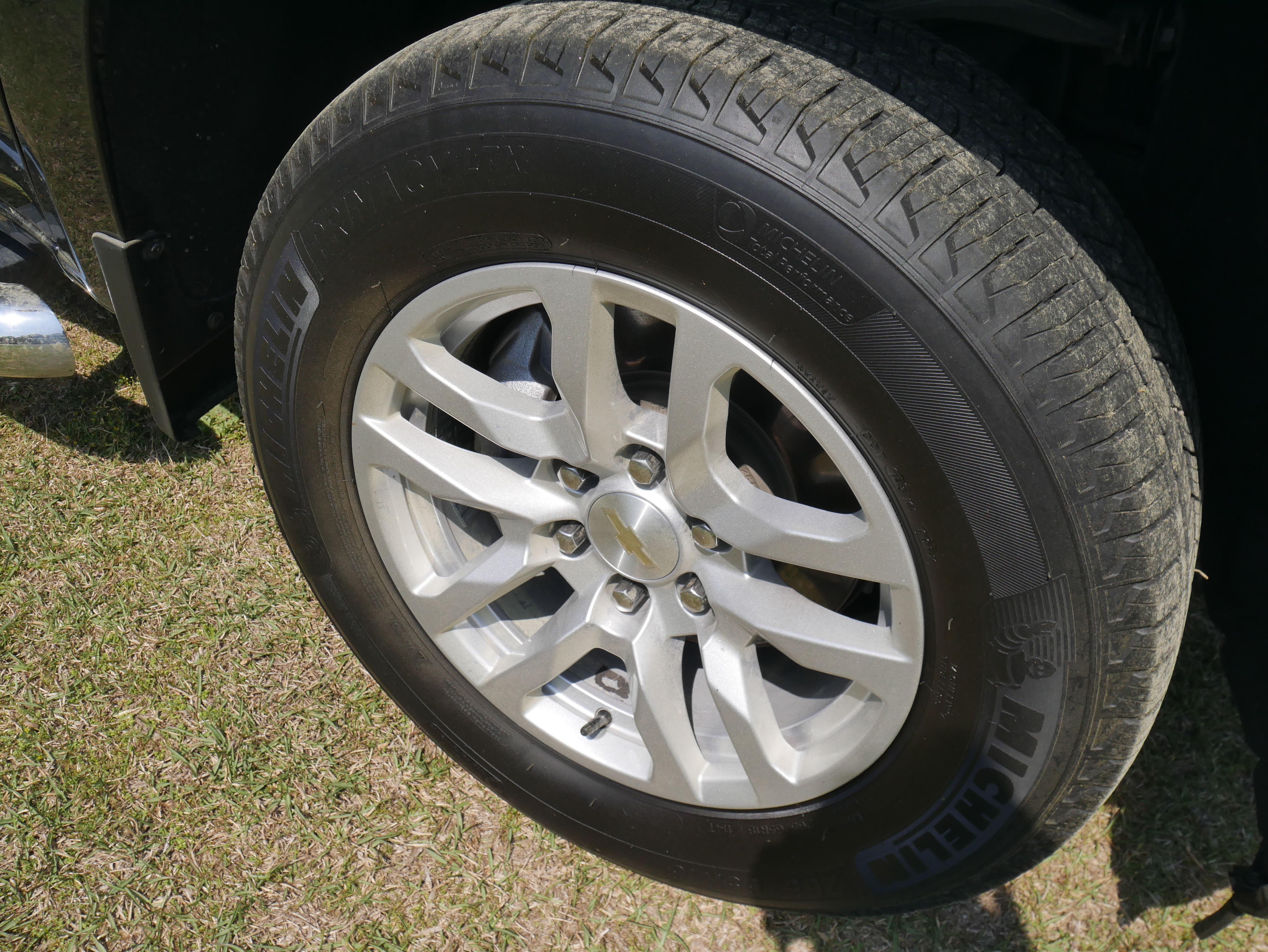 View vehicle photo 7