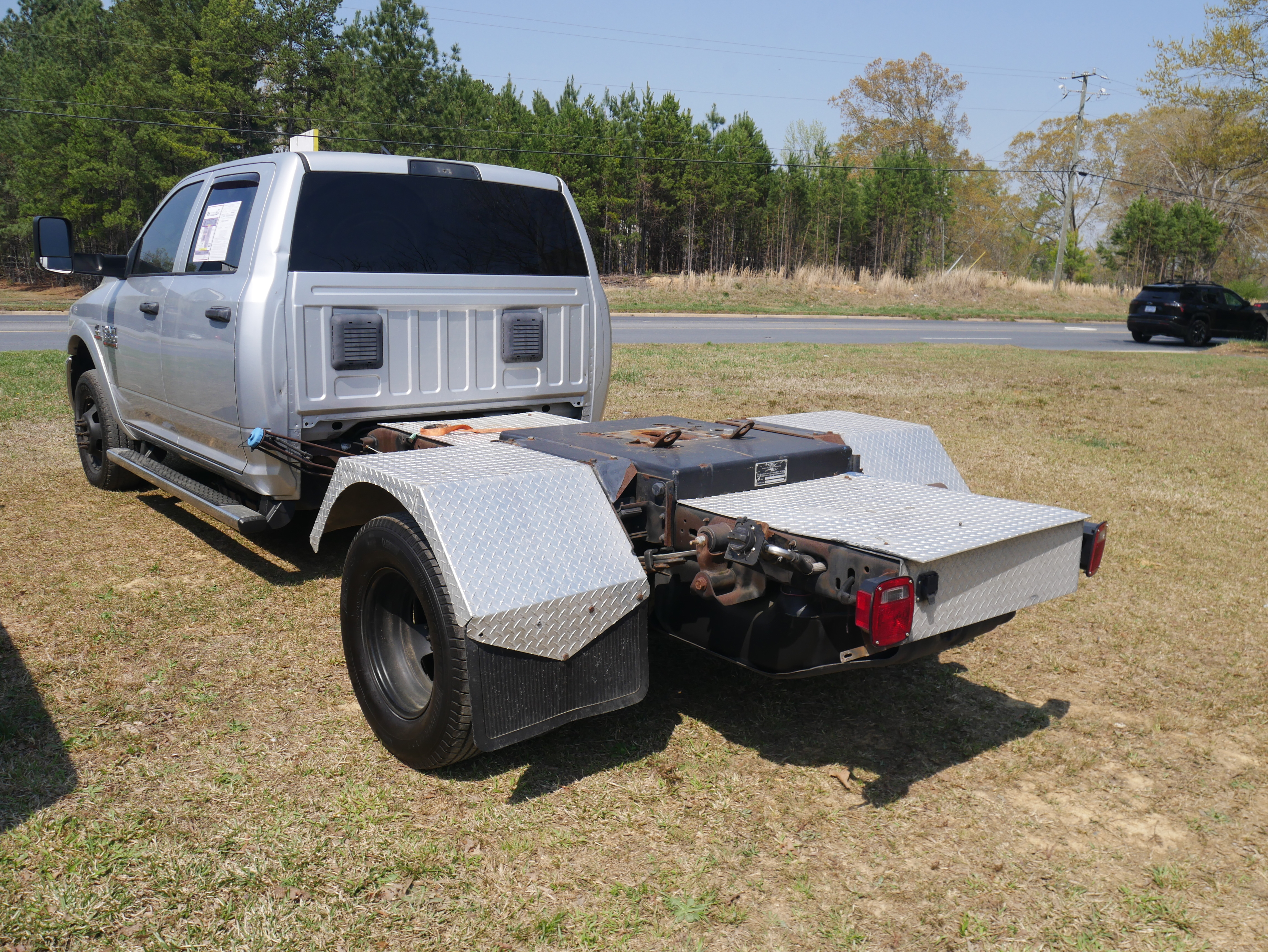 View vehicle photo 2